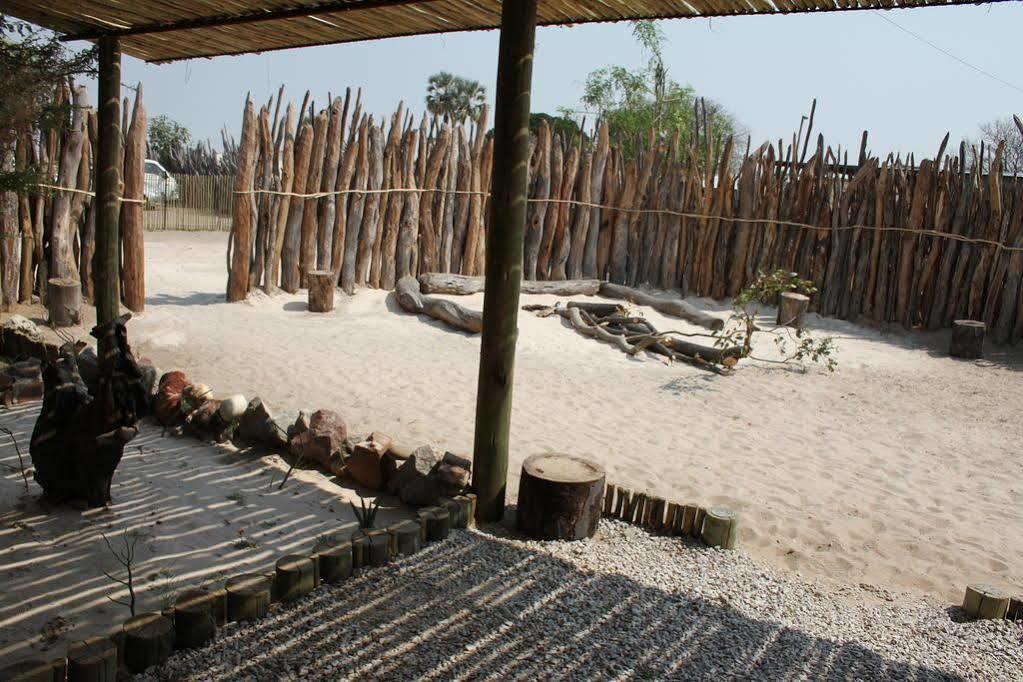 Ongula Village Homestead Lodge Ondangwa Exterior foto